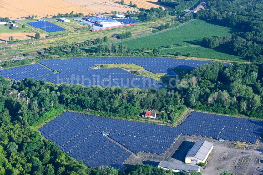 Luftaufnahme Falkenberg/Elster - Solarkraftwerk und Photovoltaik- Anlagen in Falkenberg/Elster im Bundesland Brandenburg, Deutschland