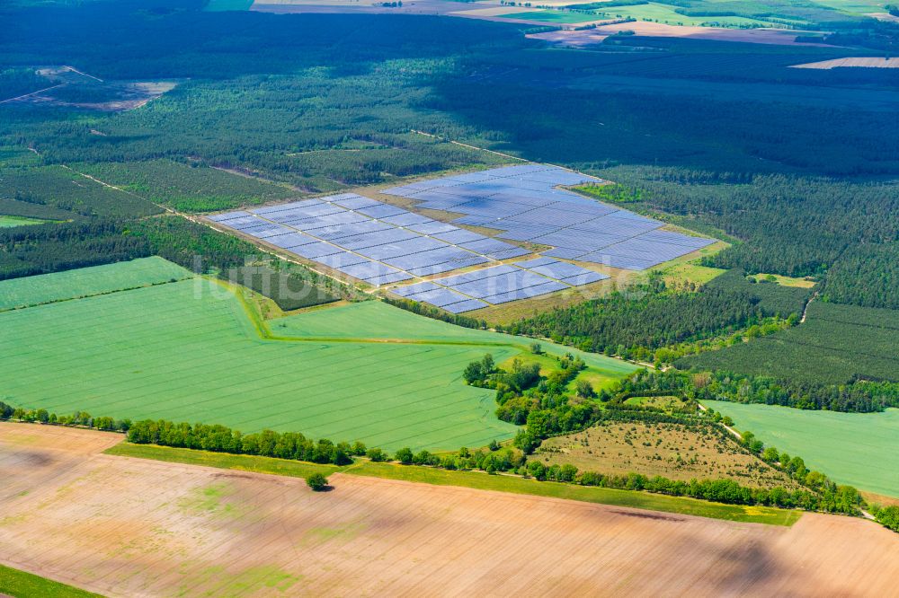 Luftbild Marienfließ - Solarkraftwerk und Photovoltaik- Anlagen in Marienfließ im Bundesland Brandenburg, Deutschland