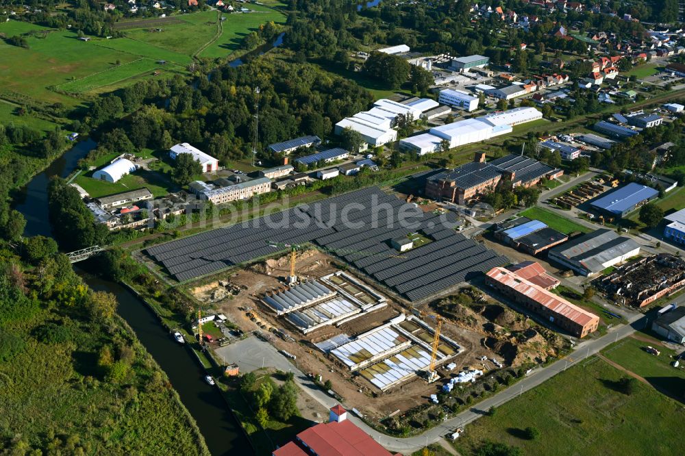 Neustadt-Glewe von oben - Solarkraftwerk und Photovoltaik- Anlagen in Neustadt-Glewe im Bundesland Mecklenburg-Vorpommern, Deutschland