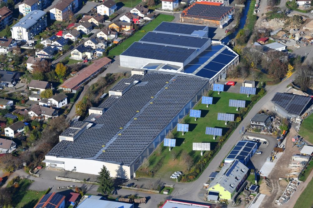 Hausen im Wiesental von oben - Solarpark bzw. Solarkraftwerk auf den Firmendächern des ehemaligen Textilunternehmens Brennet AG in Hausen im Wiesental im Bundesland Baden-Württemberg