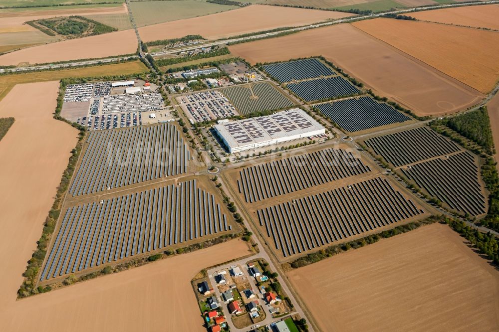 Luftaufnahme Landsberg - Solarpark bzw. Solarkraftwerk im Gewerbegebiet im Ortsteil Sietzsch in Landsberg im Bundesland Sachsen-Anhalt, Deutschland