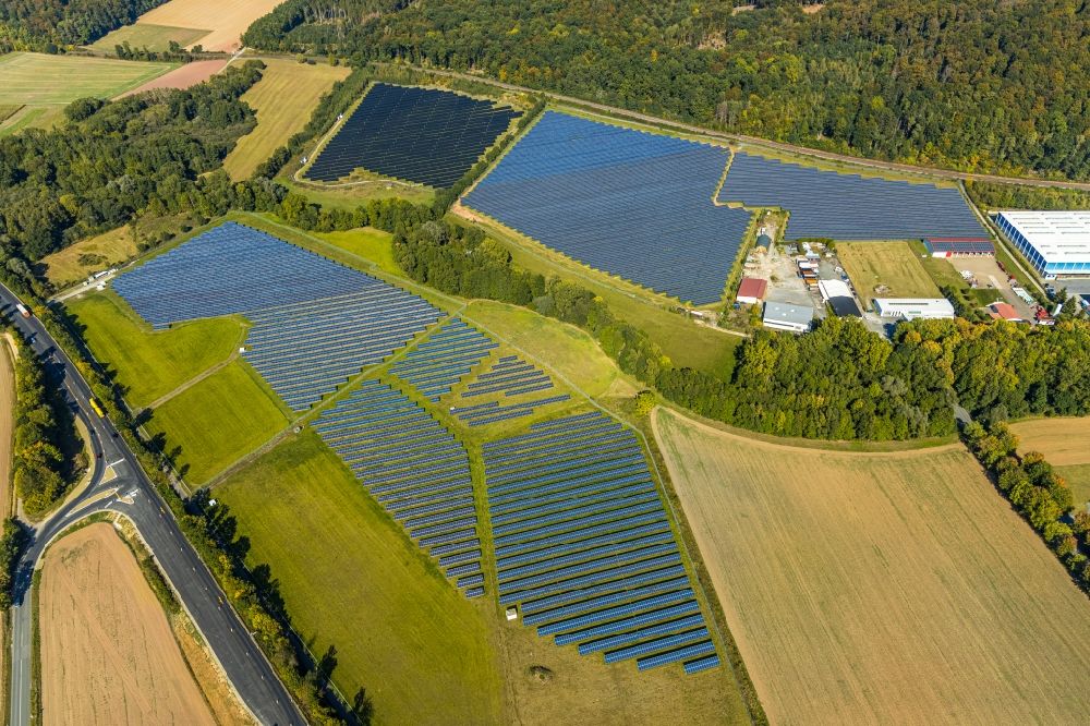 Luftbild Bad Driburg - Solarpark bzw. Solarkraftwerk am Satzer Moor an der Industriestraße im Ortsteil Herste in Bad Driburg im Bundesland Nordrhein-Westfalen, Deutschland