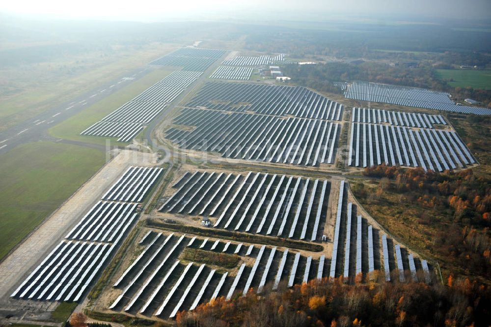 Luftbild Falkenberg / Lönnewitz - Solarpark Lönnewitz auf dem Flugplatz Falkenberg / Lönnewitz