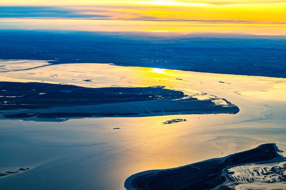 Luftaufnahme Römö - Sonnenaufgang Küstenbereich der Nordsee- Insel Römö in Tondern Kommune, Dänemark