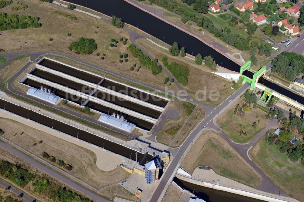 Luftbild Magdeburg - Sparschleuse und Schiffshebewerk Rothensee am Wasserstraßenkreuz Magdeburg in Sachsen-Anhalt