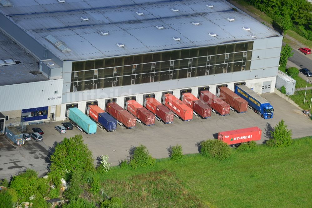 Luftaufnahme Bad Oldesloe - Speditions- Gebäude einer Logistik- und Transportfirma in Bad Oldesloe im Bundesland Schleswig-Holstein