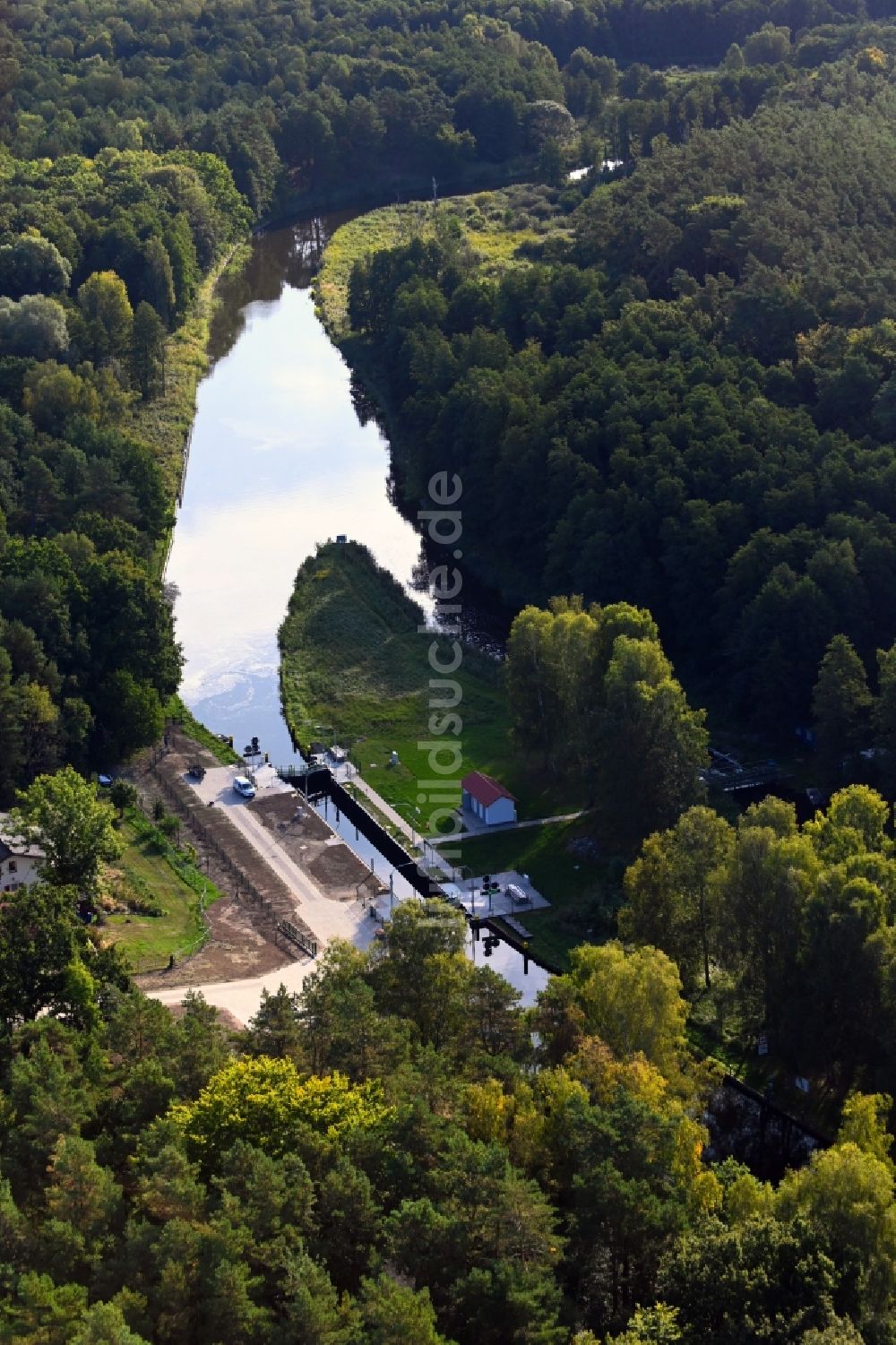 Beutel von oben - Sperrwerk- Schleusenanlagen Havel Schleuse Zaaren in Beutel im Bundesland Brandenburg, Deutschland