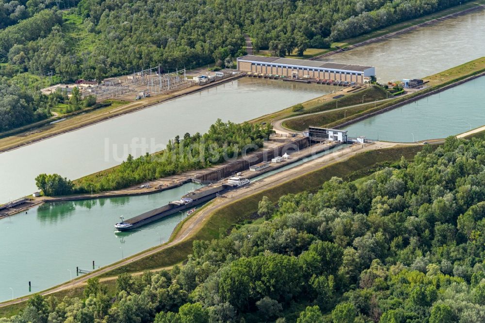 Luftbild Diebolsheim - Sperrwerk- Schleusenanlagen und Rhinau Hydroelectric Plant an der Rhinau am Rhein in Diebolsheim in Grand Est, Frankreich