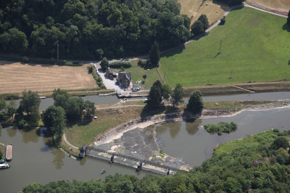 Luftaufnahme Seelbach - Sperrwerk- Schleusenanlagen der Schleuse Hollerich in Seelbach im Bundesland Rheinland-Pfalz, Deutschland