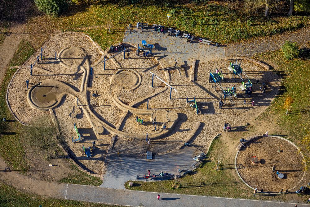 Luftaufnahme Bommern - Spielplatz Hohenstein in Bommern im Bundesland Nordrhein-Westfalen, Deutschland