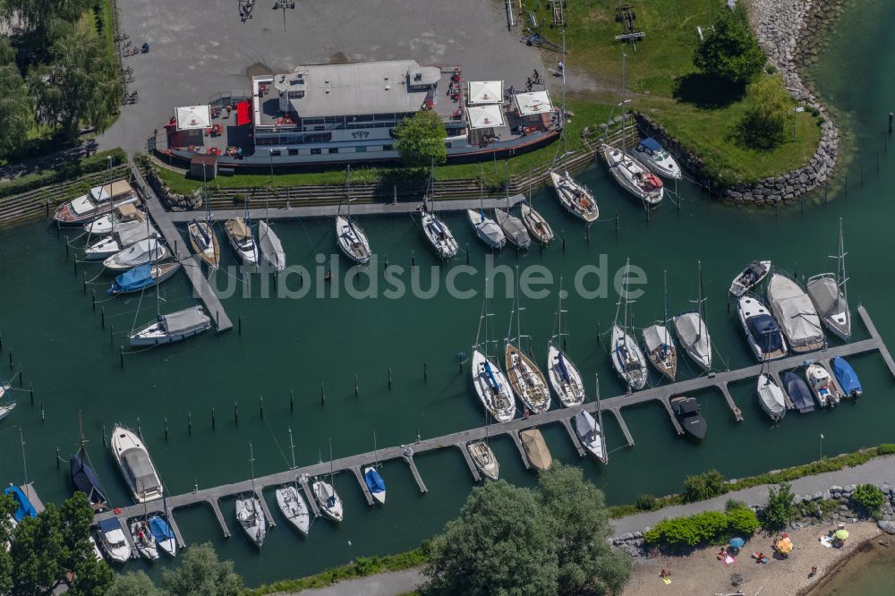 Luftbild Lochau - Sport- und Segelboot - Anlegestelle am Ufer des Bodensee in Lochau in Vorarlberg, Österreich