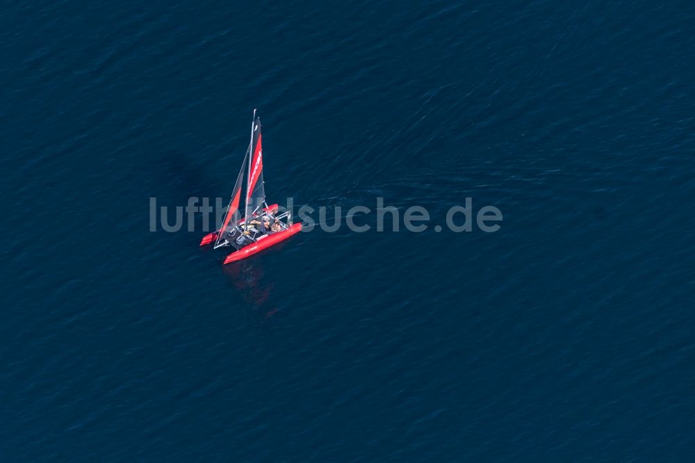 Luftbild Leipzig - Sport- und Segelboot auf dem Cospudener See in Leipzig im Bundesland Sachsen, Deutschland