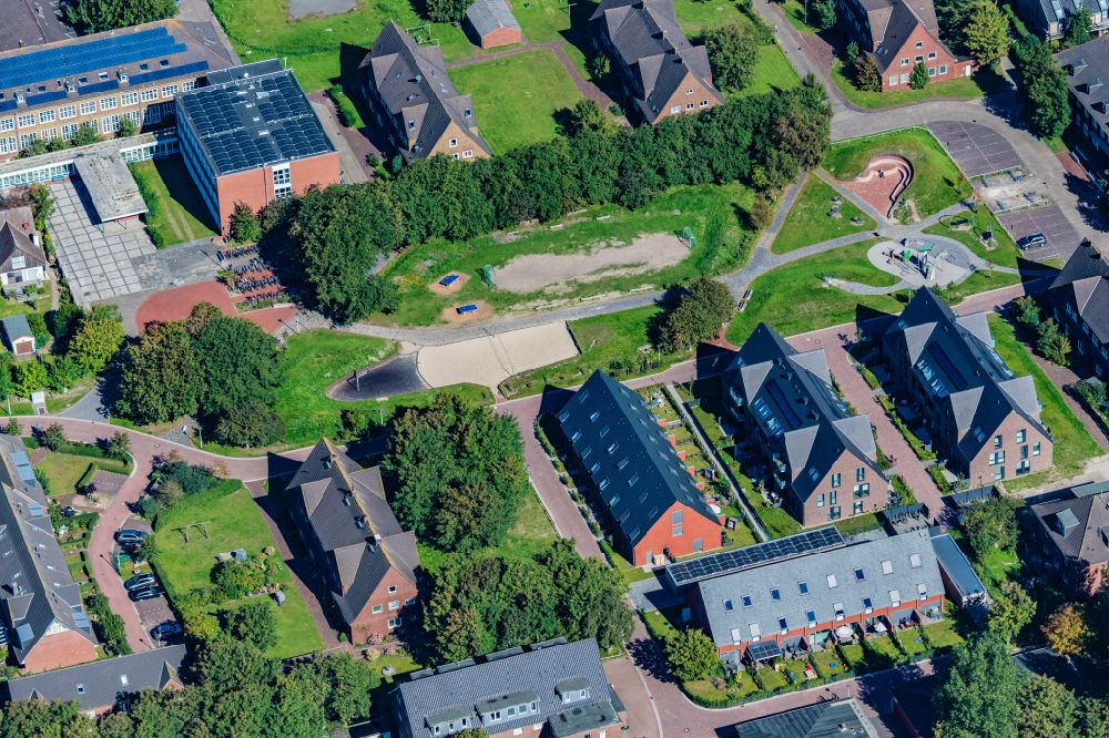 Luftbild Norderney - Sportanlage An der Mühle mit einem Parkour Park,Beachvolleyballfeld,Tischtennisplatten, Streetball, auf der Insel Norderney im Bundesland Niedersachsen, Deutschland