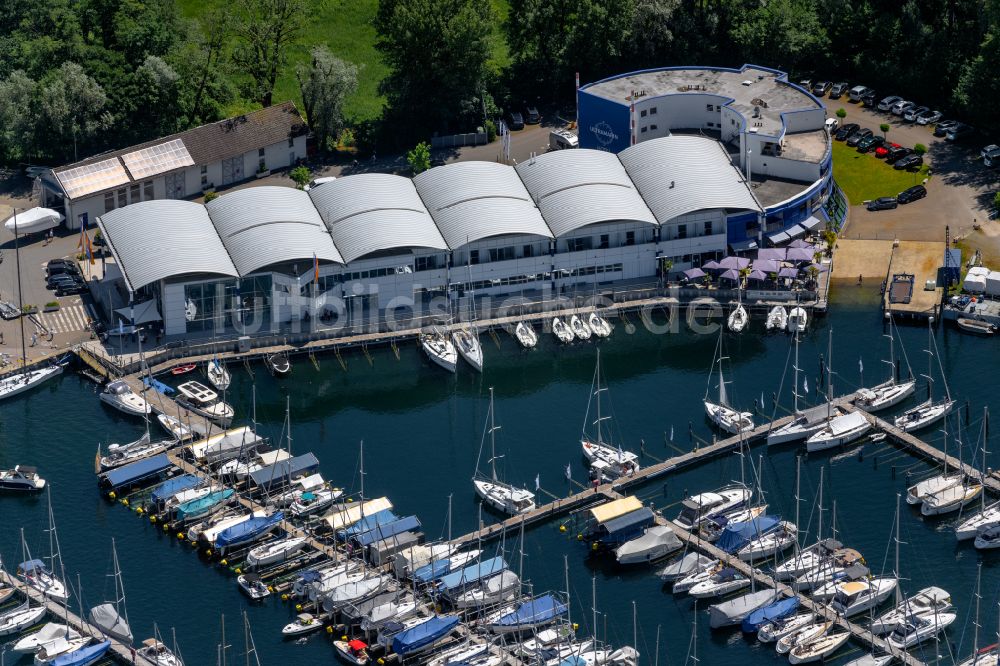 Luftbild Kressbronn am Bodensee - Sportboot- Anlegestellen und Bootsliegeplätzen am Uferbereich des Bodensee in Kressbronn am Bodensee im Bundesland Baden-Württemberg, Deutschland