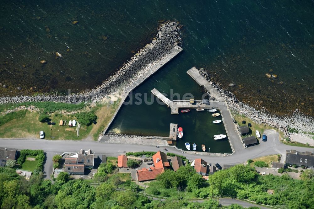 Luftbild Hasle - Sportboot- Anlegestellen und Bootsliegeplätzen am Uferbereich in Hasle in Region Hovedstaden, Dänemark