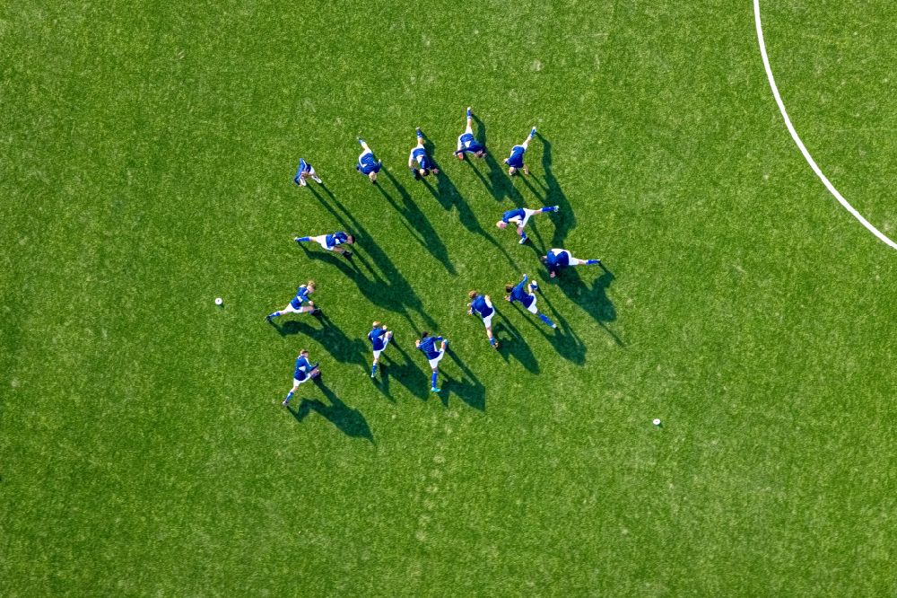 Luftaufnahme Gelsenkirchen - Sportgelände des Fußballvereins FC Schalke 04 in Gelsenkirchen im Bundesland Nordrhein-Westfalen, Deutschland
