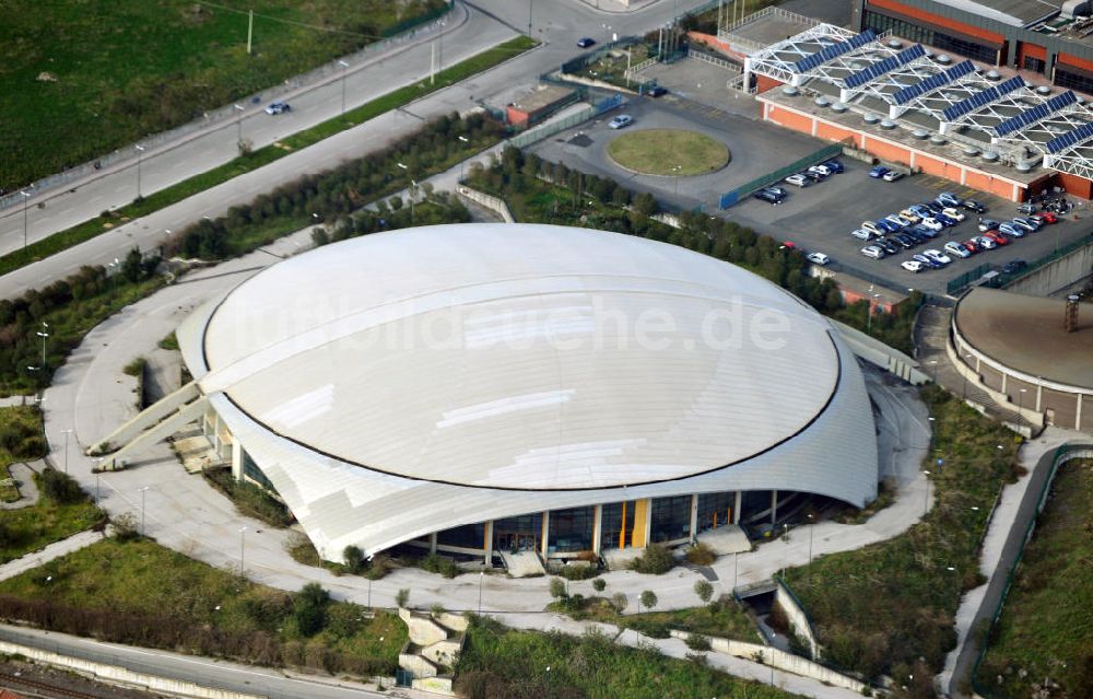 Luftaufnahme Catania Sizilien - Sporthalle PalaNesima in Catania auf Sizilien in Italien