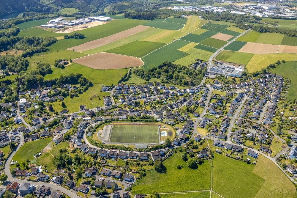 Luftbild Heggen - Sportplatz- Fussballplatz in Heggen im Bundesland Nordrhein-Westfalen, Deutschland