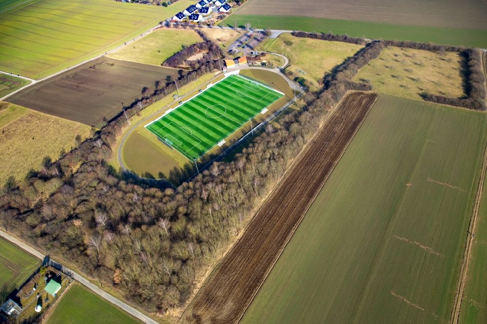 Luftbild Menden (Sauerland) - Sportplatz- Fussballplatz Hembrock in Menden (Sauerland) im Bundesland Nordrhein-Westfalen