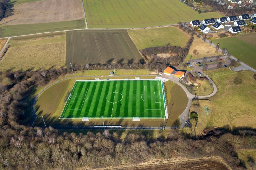 Menden (Sauerland) aus der Vogelperspektive: Sportplatz- Fussballplatz Hembrock in Menden (Sauerland) im Bundesland Nordrhein-Westfalen