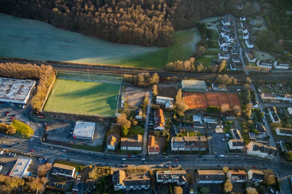 Luftaufnahme Gevelsberg - Sportplatz- Fussballplatz Am Keuthahn in Gevelsberg im Bundesland Nordrhein-Westfalen, Deutschland