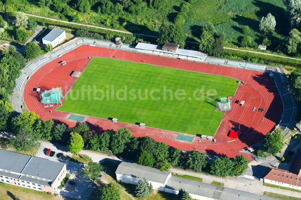 Luftbild Neubrandenburg - Sportplatz- Fussballplatz des FC Neubrandenburg in Neubrandenburg im Bundesland Mecklenburg-Vorpommern, Deutschland