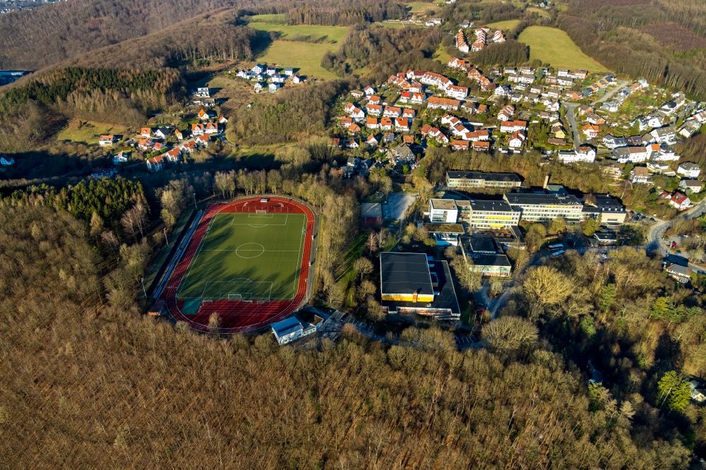 Luftbild Ennepetal - Sportplatz- Fussballplatz am Reichenbach-Gymnasium in Ennepetal im Bundesland Nordrhein-Westfalen