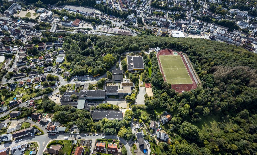 Luftbild Ennepetal - Sportplatz- Fussballplatz am Reichenbach Gymnasium in Ennepetal im Bundesland Nordrhein-Westfalen