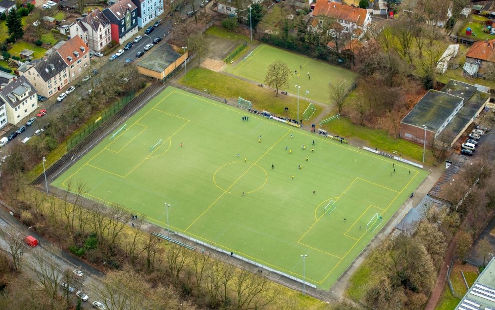 Herne aus der Vogelperspektive: Sportplatz- Fussballplatz Stadt Herne Sportplatz Volkspark im Ortsteil Wanne-Eickel in Herne im Bundesland Nordrhein-Westfalen