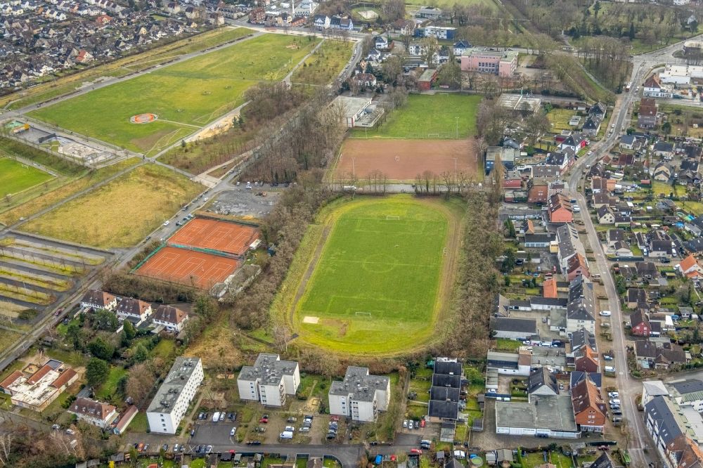 Luftbild Herringen - Sportplatz- Fussballplatz und Tennisplatz in Herringen im Bundesland Nordrhein-Westfalen, Deutschland