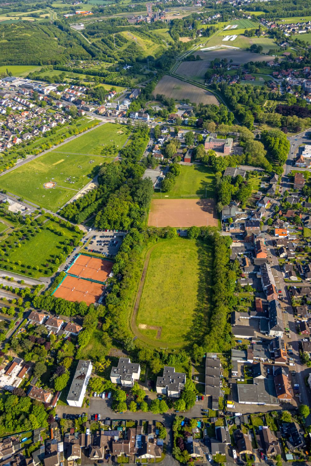Luftaufnahme Hamm - Sportplatzanlagen am Glück-Auf-Stadion in Hamm im Bundesland Nordrhein-Westfalen, Deutschland