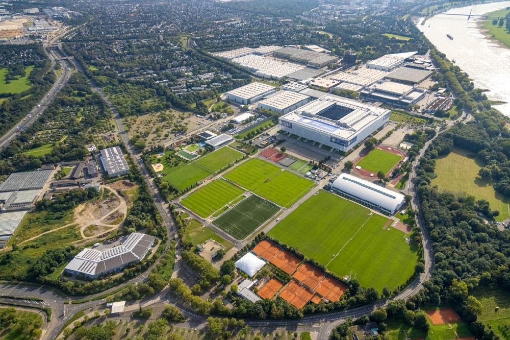 Luftbild Düsseldorf - Sportplätze des Arena Sportpark in Düsseldorf im Bundesland Nordrhein-Westfalen, Deutschland