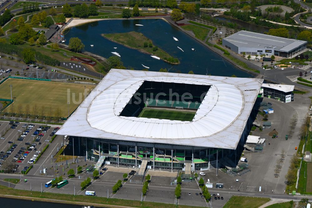 Luftaufnahme Wolfsburg - Sportstätten-Gelände der Arena des Stadion Volkswagen Arena in Wolfsburg im Bundesland Niedersachsen, Deutschland