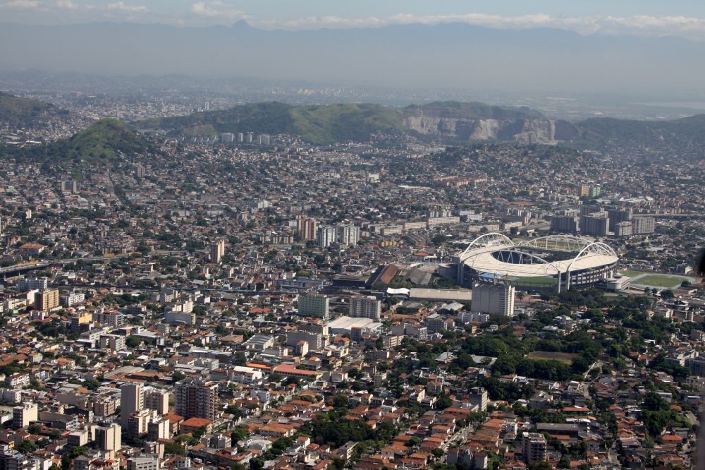 Luftaufnahme Rio de Janeiro - Sportstätte des Stadion Estadio Olimpico Joao Havelange - Nilton Santos Stadium in Rio de Janeiro in Brasilien