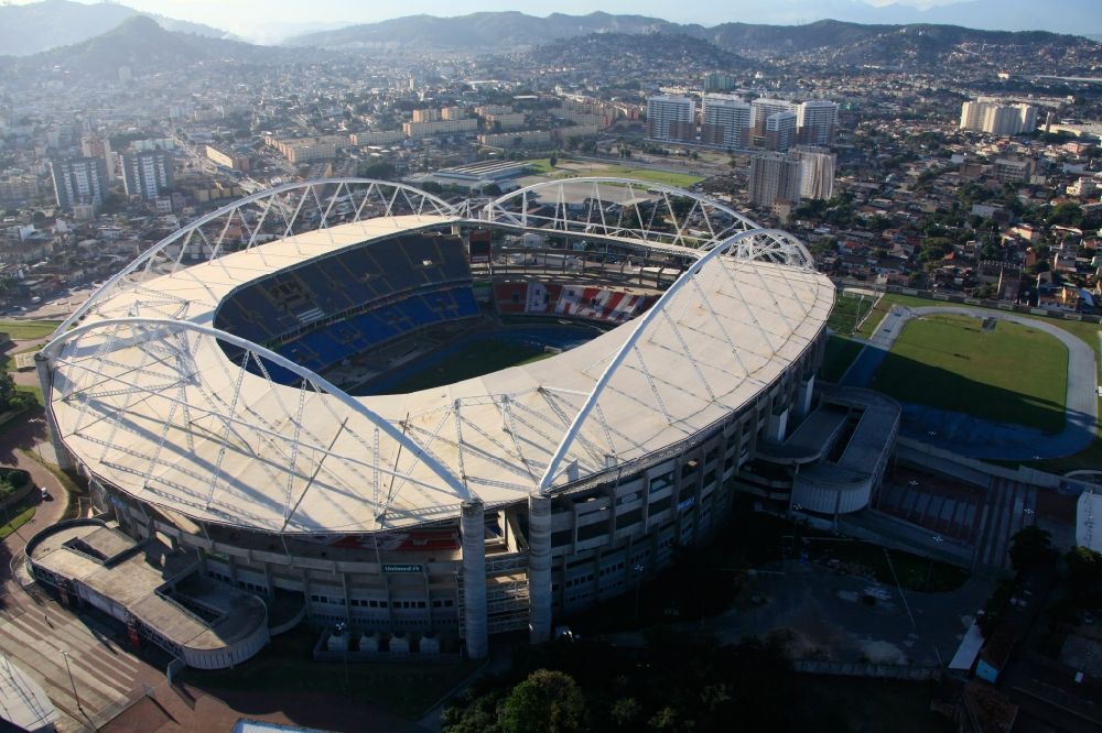 Rio de Janeiro aus der Vogelperspektive: Sportstätte des Stadion Estadio Olimpico Joao Havelange - Nilton Santos Stadium in Rio de Janeiro in Brasilien