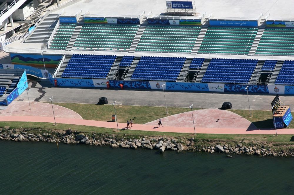 Luftbild Rio de Janeiro - Sportstätte der Wasser- Ski Wettkämpfe anlässlich der 15. Pan-Amerikanischen Spiele 2007 am Ufer des Sees Lagoa Rodrigo de Freitas in Rio de Janeiro in Brasilien