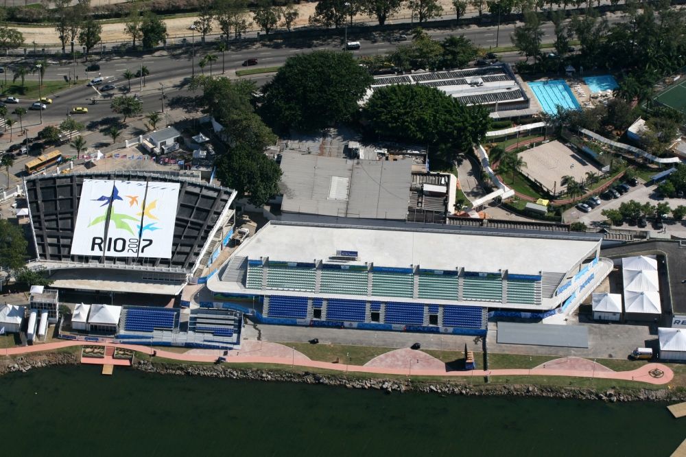Rio de Janeiro aus der Vogelperspektive: Sportstätte der Wasser- Ski Wettkämpfe anlässlich der 15. Pan-Amerikanischen Spiele 2007 am Ufer des Sees Lagoa Rodrigo de Freitas in Rio de Janeiro in Brasilien