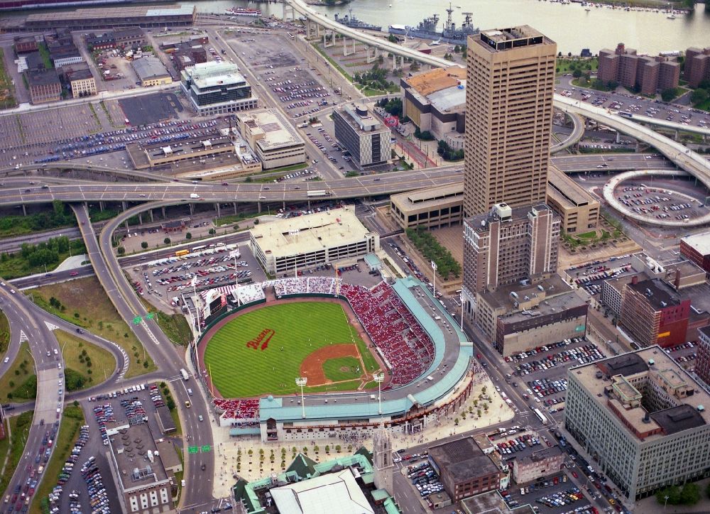 Luftaufnahme Buffalo - Sportstätten-Gelände der Arena des Buffalo Bisons Baseball Stadion in Buffalo in New York, USA