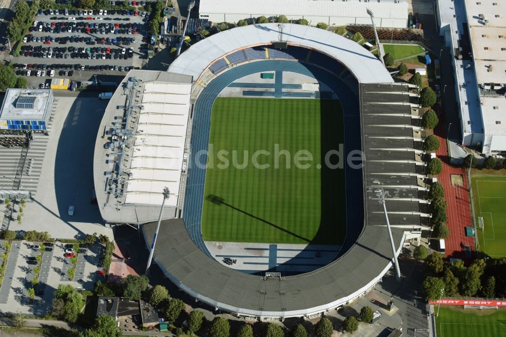 Braunschweig von oben - Sportstätten-Gelände der Arena des Eintracht- Stadion in Braunschweig im Bundesland Niedersachsen