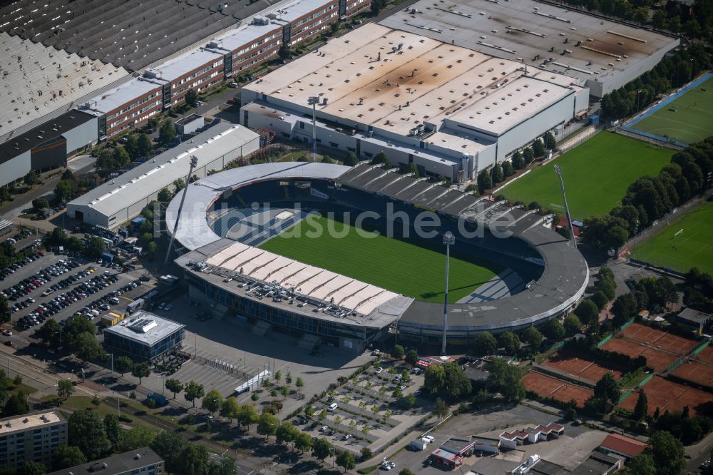 Luftaufnahme Braunschweig - Sportstätten-Gelände der Arena des Eintracht- Stadion in Braunschweig im Bundesland Niedersachsen