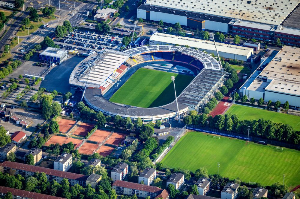 Luftbild Braunschweig - Sportstätten-Gelände der Arena des Eintracht- Stadion in Braunschweig im Bundesland Niedersachsen