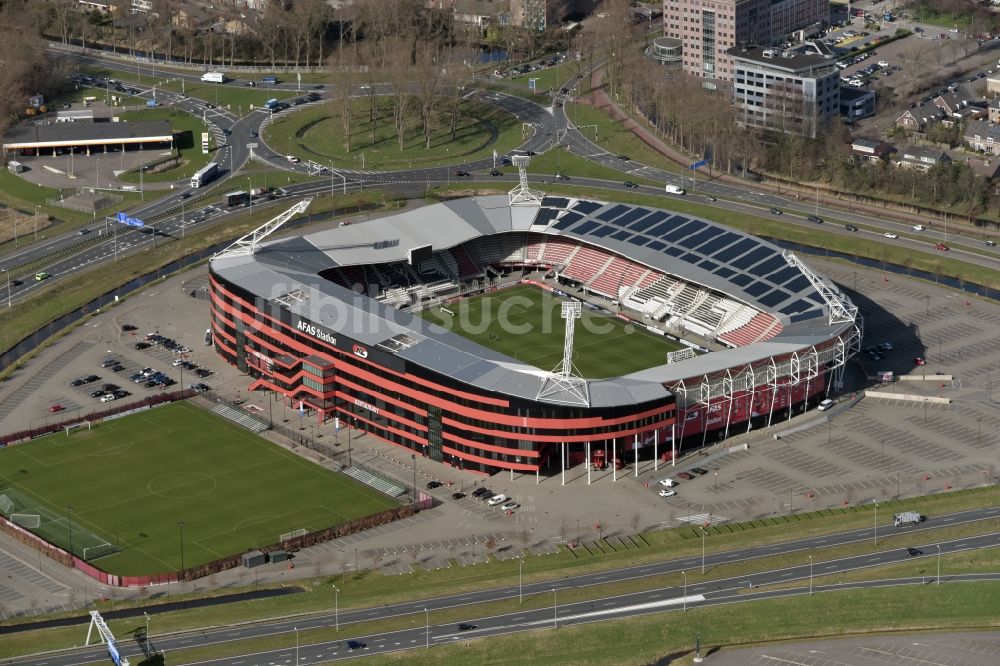 Alkmaar aus der Vogelperspektive: Sportstätten-Gelände der Arena des Stadion AFAS AZ Stadion am Stadionweg in Alkmaar in Noord-Holland, Niederlande