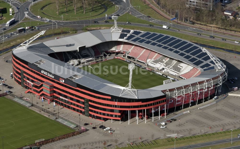 Luftbild Alkmaar - Sportstätten-Gelände der Arena des Stadion AFAS AZ Stadion am Stadionweg in Alkmaar in Noord-Holland, Niederlande