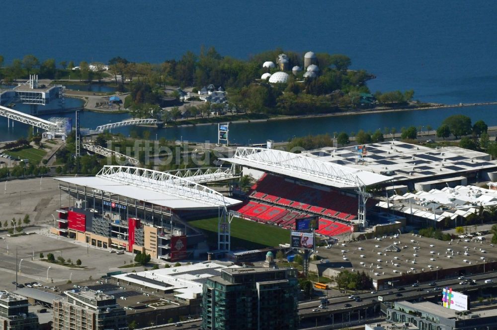 Luftaufnahme Toronto - Sportstätten-Gelände der Arena des Stadion BMO Field am Princes' Blvd im Ortsteil Old Toronto in Toronto in Ontario, Kanada