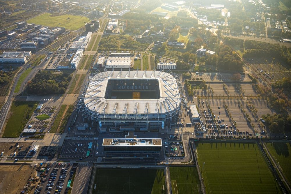 Mönchengladbach von oben - Sportstätten-Gelände der Arena des Stadion BORUSSIA-PARK in Mönchengladbach im Bundesland Nordrhein-Westfalen, Deutschland