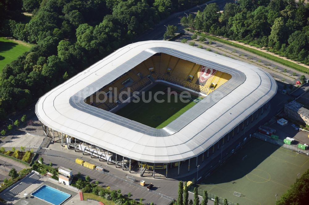 Dresden aus der Vogelperspektive: Sportstätten-Gelände der Arena des Stadion in Dresden im Bundesland Sachsen