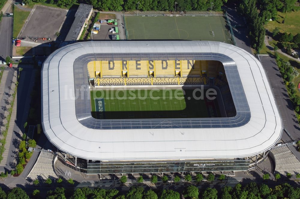 Dresden von oben - Sportstätten-Gelände der Arena des Stadion in Dresden im Bundesland Sachsen