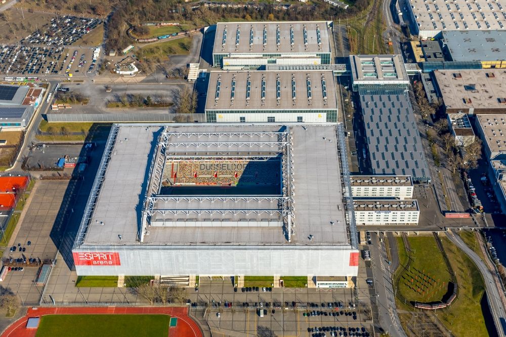 Düsseldorf von oben - Sportstätten-Gelände der Arena des Stadion in Düsseldorf im Bundesland Nordrhein-Westfalen