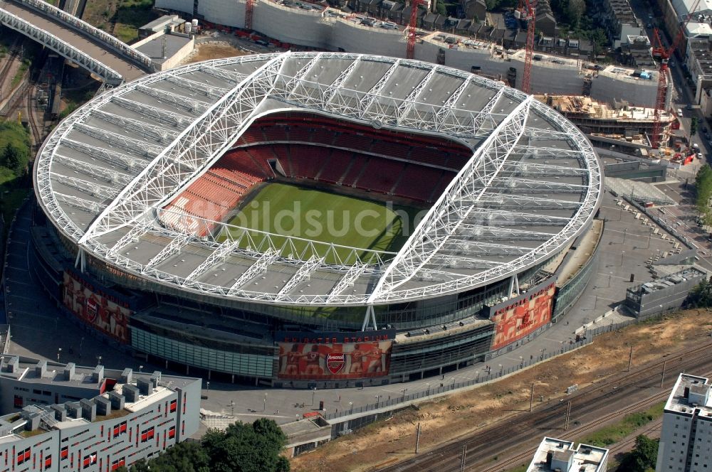 Luftaufnahme London - Sportstätten-Gelände der Arena des Stadion Emirates Stadium in London in England, Vereinigtes Königreich