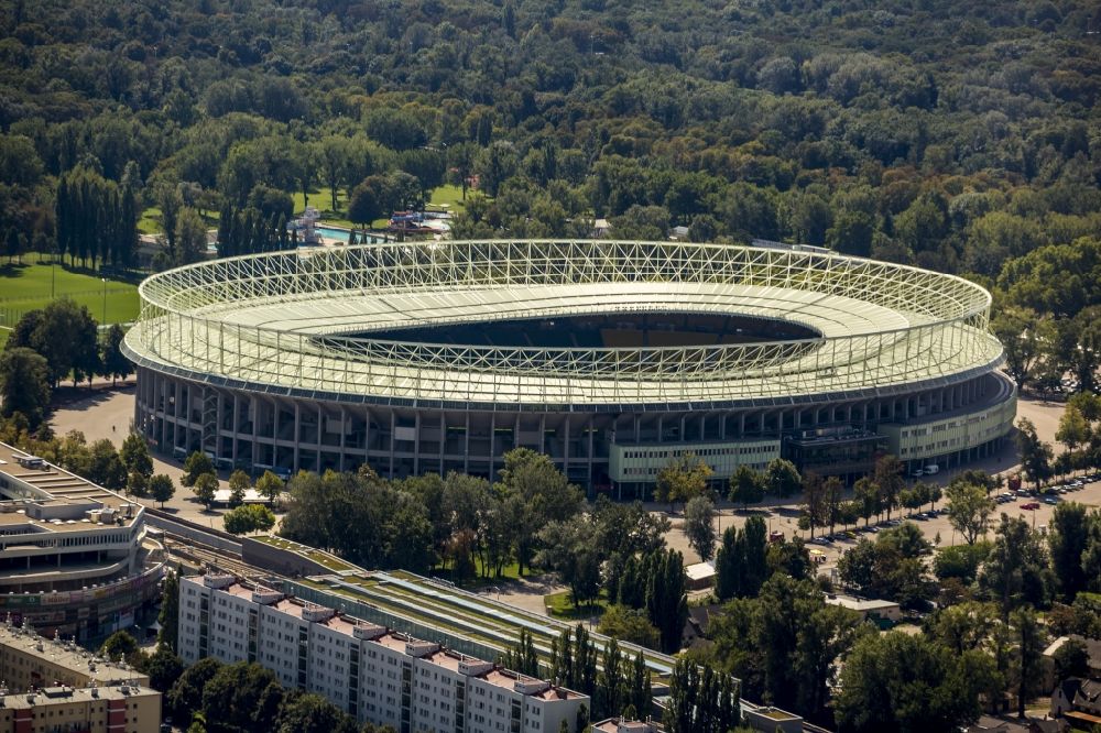 Luftaufnahme Wien - Sportstätten-Gelände der Arena des Stadion Ernst-Hampel-Stadion in Wien in Österreich